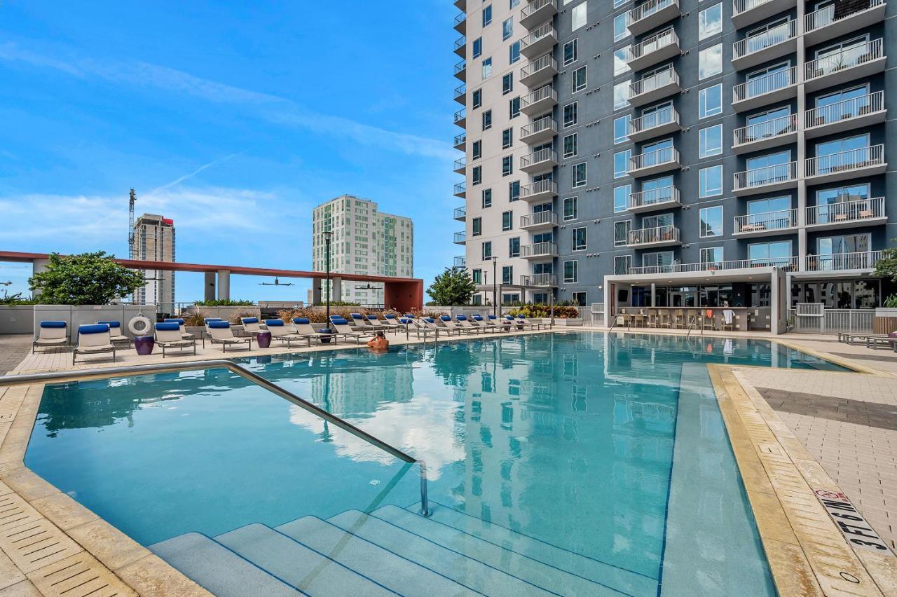 Luxury 1 Bedroom With Den Downtown Tampa Apt - City Views, Rooftop Pool, Workspace Kültér fotó