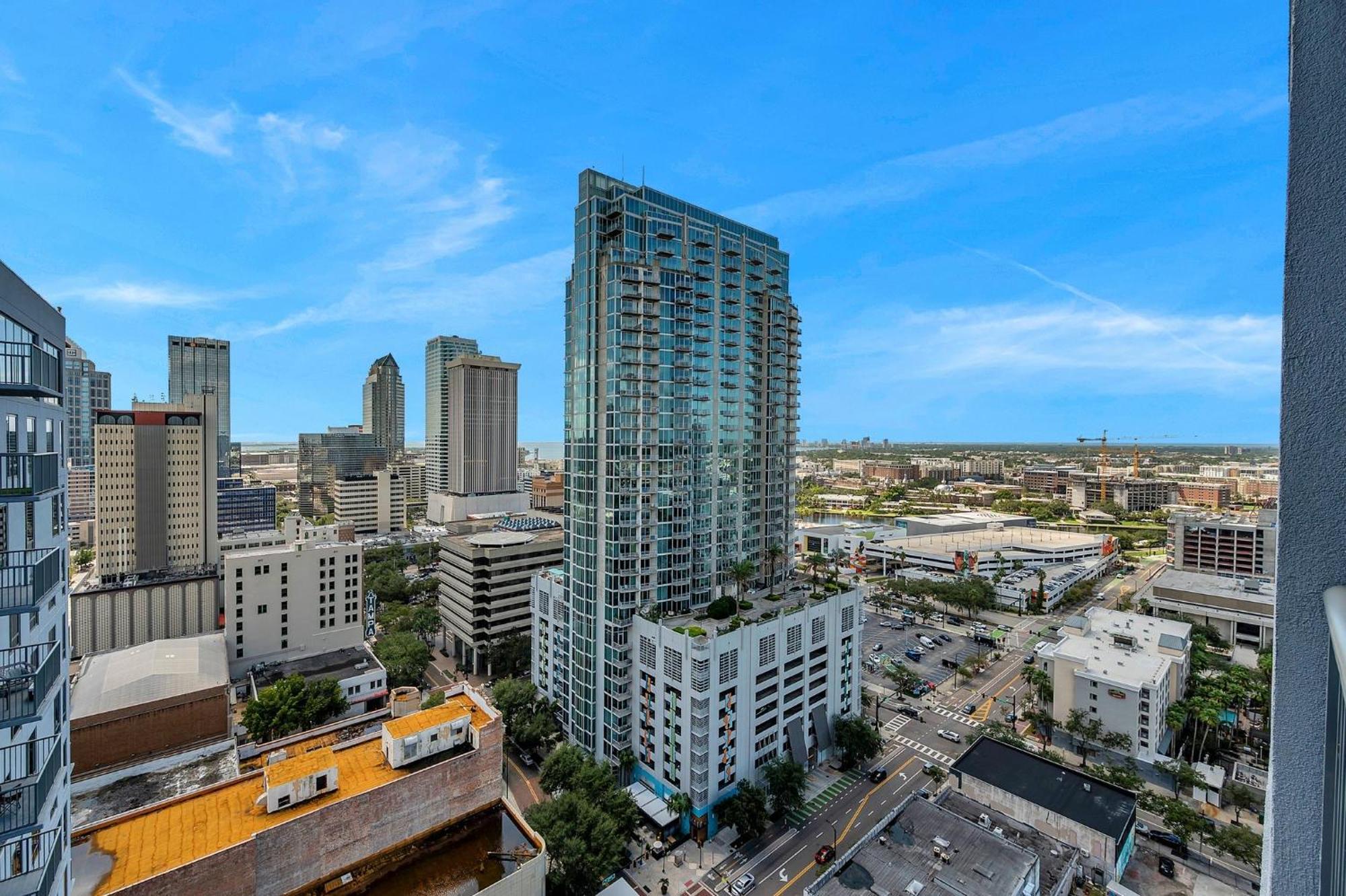 Luxury 1 Bedroom With Den Downtown Tampa Apt - City Views, Rooftop Pool, Workspace Kültér fotó