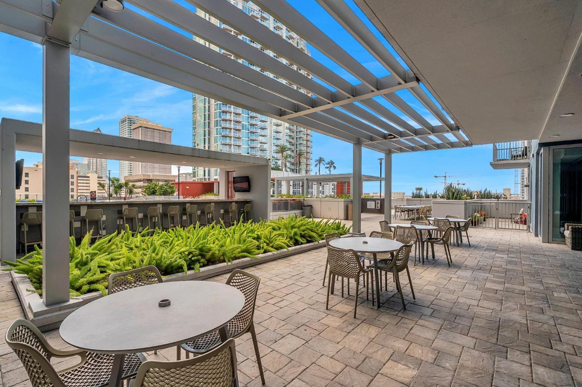 Luxury 1 Bedroom With Den Downtown Tampa Apt - City Views, Rooftop Pool, Workspace Kültér fotó